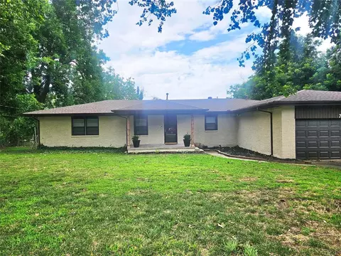 7700 NW 39th St, Woodlawn Park, OK 73008
