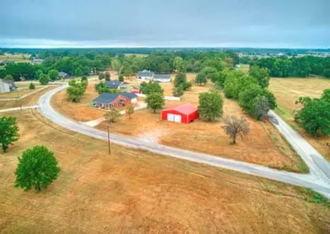 23 Lake Ln, Shawnee, OK 74804