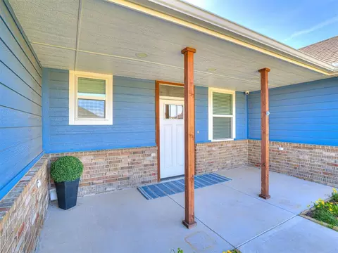 4525 Red Bird Rd, Shawnee, OK 74804