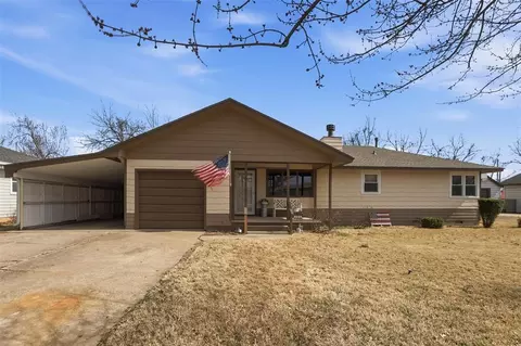 306 S 2nd St, Tonkawa, OK 74653