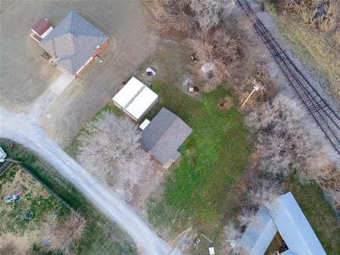 View/Area - 309 W Elm St, Tuttle, OK 73089 photo 2 of 2