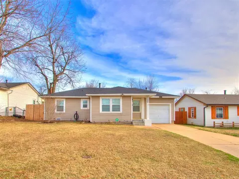 1000 N Locust Ln, Midwest City, OK 73110