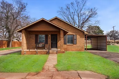 422 N Washington Ave, Elk City, OK 73644