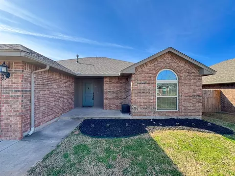 Exterior - 516 Sperry Dr, Norman, OK 73072 photo 2 of 7