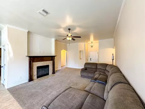 Living - 516 Sperry Dr, Norman, OK 73072 photo 4 of 6