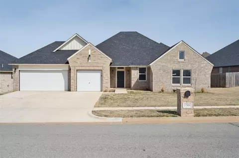 13500 Carlisle Crossing Dr, Yukon, OK 73099