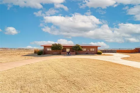 2006 S Randall Ave, Elk City, OK 73644