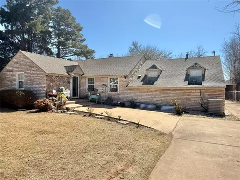 Exterior - 714 E Cypress St, Altus, OK 73521 photo 1 of 4