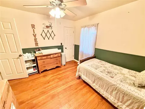 Bedroom - 714 E Cypress St, Altus, OK 73521 photo 2 of 5
