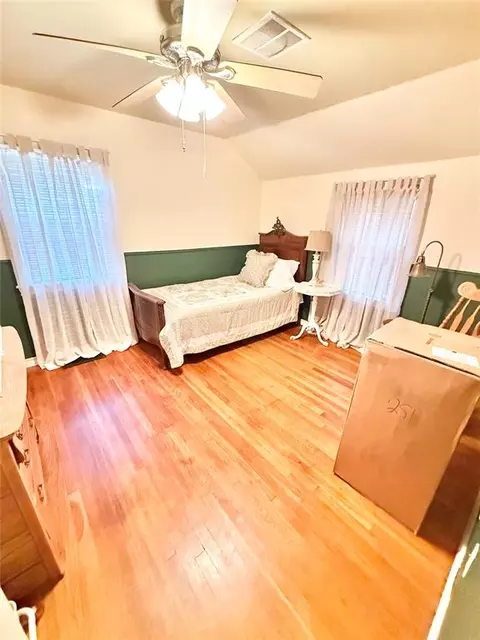 Bedroom - 714 E Cypress St, Altus, OK 73521 photo 1 of 5