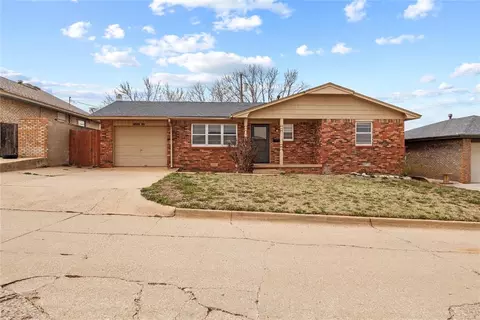 933 W Daniel St, Weatherford, OK 73096