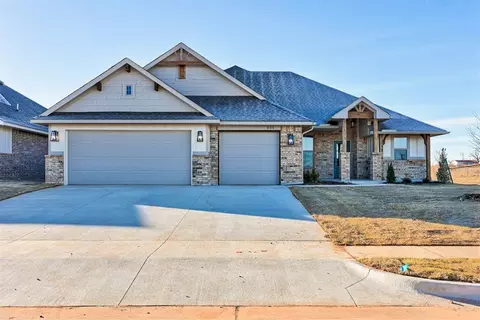 631 Trails End Dr, Shawnee, OK 74804