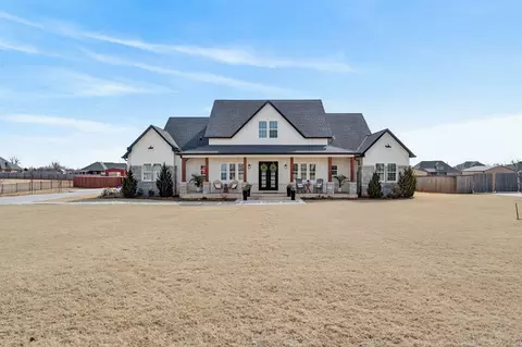 12716 SW 53rd St, Mustang, OK 73064