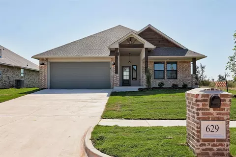 629 Honey Springs Ln, Shawnee, OK 74804