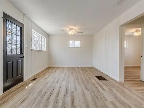 Living - 116527 S 4250 Dr, Eufaula, OK 74432 photo 2 of 4