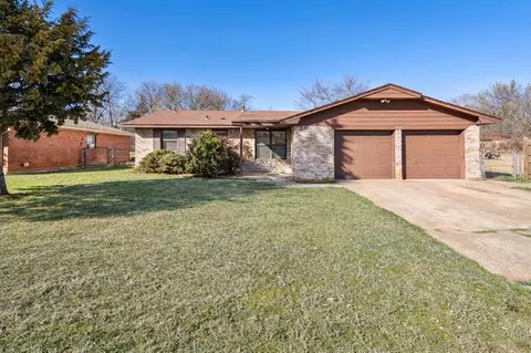 9209 NE 45th St, Spencer, OK 73084