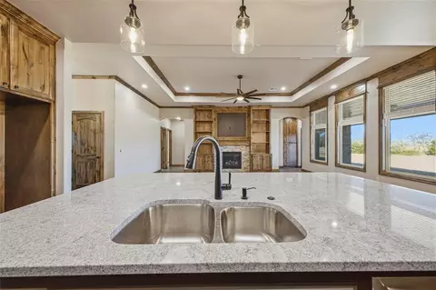 981 County Street 2984, Blanchard, OK 73010
