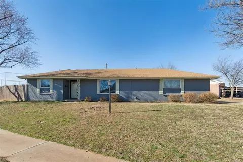 3701 Leonhardt Dr, Del City, OK 73115