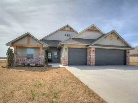 8702 Beth Ln, El Reno, OK 73036