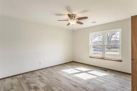 Bedroom - 2311 Morgan Dr, Norman, OK 73069 photo 2 of 7