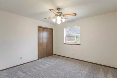 Bedroom - 2311 Morgan Dr, Norman, OK 73069 photo 4 of 7