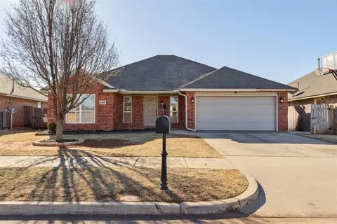 2504 SE 11th St, Moore, OK 73160