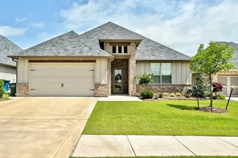 209 Pont De Normandie Ct, Edmond, OK 73034