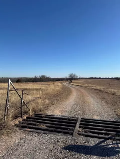 Cs 2977, Blanchard, OK 73010 photo 3