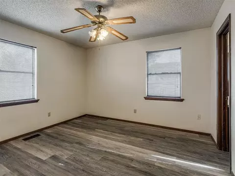 Bedroom - 3421 E Noble Dr, Edmond, OK 73034 photo 1 of 7