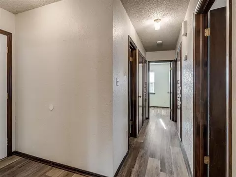 Entry Way - 3421 E Noble Dr, Edmond, OK 73034 photo 2 of 2