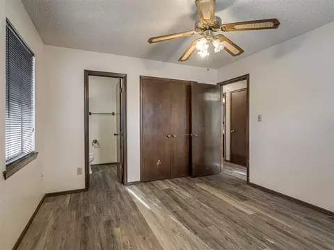 Bedroom - 3421 E Noble Dr, Edmond, OK 73034 photo 3 of 7