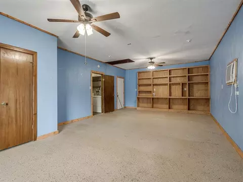 Living - 3421 E Noble Dr, Edmond, OK 73034 photo 4 of 4