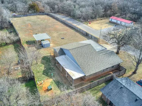 View/Area - 3421 E Noble Dr, Edmond, OK 73034 photo 2 of 5