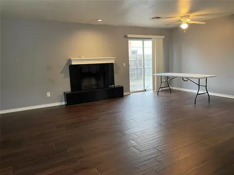 Living - 4209 Willowisp Dr #4211, Norman, OK 73072 photo 1 of 2