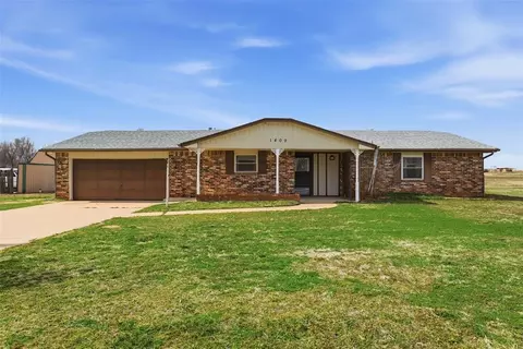 1409 Skyview Dr, El Reno, OK 73036