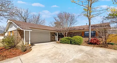 805 NW 49th St, Lawton, OK 73505