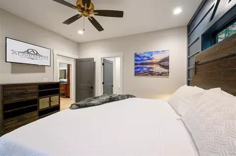 Bedroom - 756 Timberline Trl, Broken Bow, OK 74728 photo 7 of 8