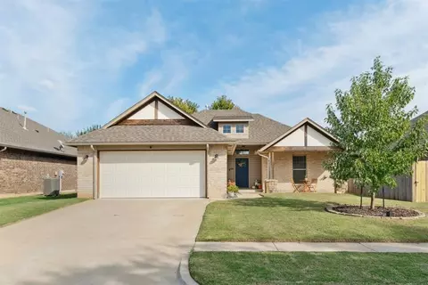 10040 SW 22nd St, Yukon, OK 73099