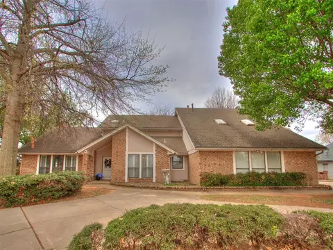 6021 Oak Tree Rd, Edmond, OK 73025