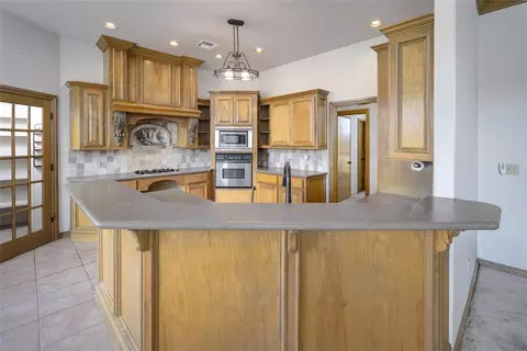 Kitchen - 1260 E Rock Creek Rd, Tuttle, OK 73089 photo 1 of 3