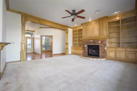 Living - 1260 E Rock Creek Rd, Tuttle, OK 73089 photo 2 of 3