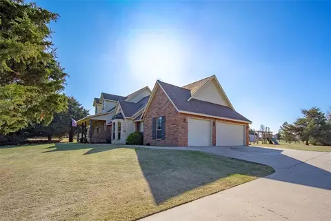 Exterior - 1260 E Rock Creek Rd, Tuttle, OK 73089 photo 6 of 11