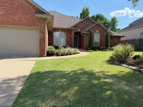6108 Plum Thicket Rd, Oklahoma City, OK 73162
