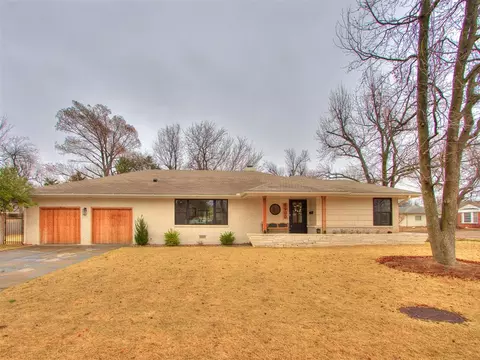 8900 Nichols Rd, The Village, OK 73120
