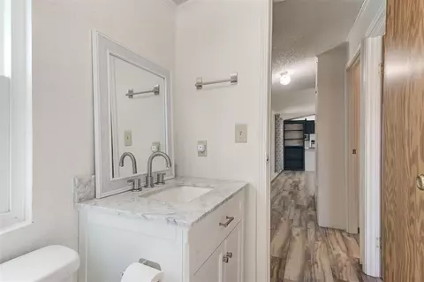 Bath - 15524 E Hefner Rd, Jones, OK 73049 photo 7 of 7