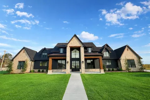 4700 Rustic Trl, Moore, OK 73160