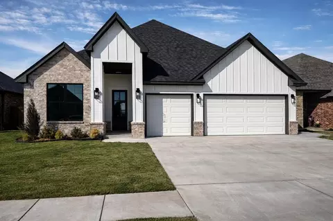 12105 SW 17th St, Yukon, OK 73099