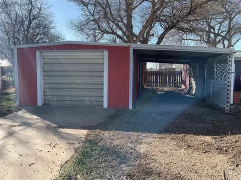 Other - 410 N Walnut St, Seiling, OK 73663 photo 4 of 12