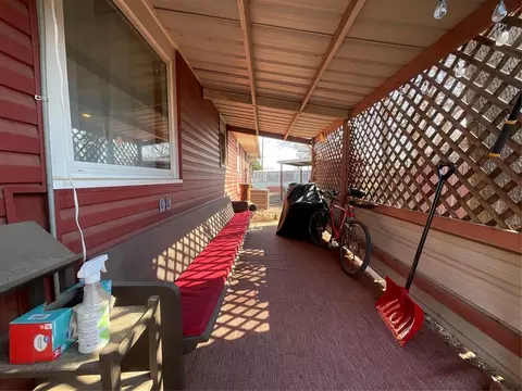 Exterior - 410 N Walnut St, Seiling, OK 73663 photo 3 of 6