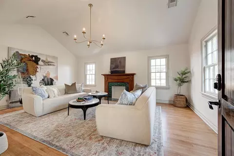 2324 NW 28th St, Oklahoma City, OK 73107